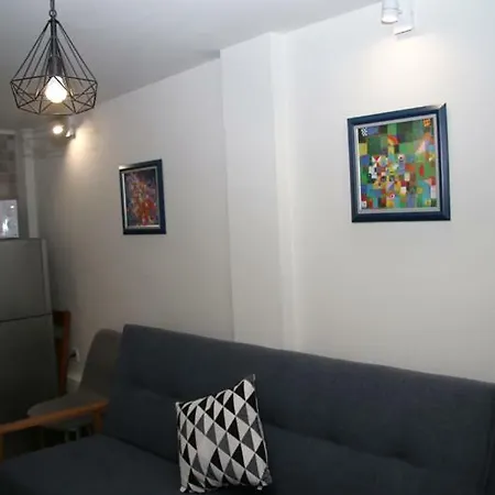 Charming Studio In The City Center アパート