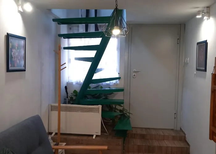 Apartment Charming Studio In The City Center